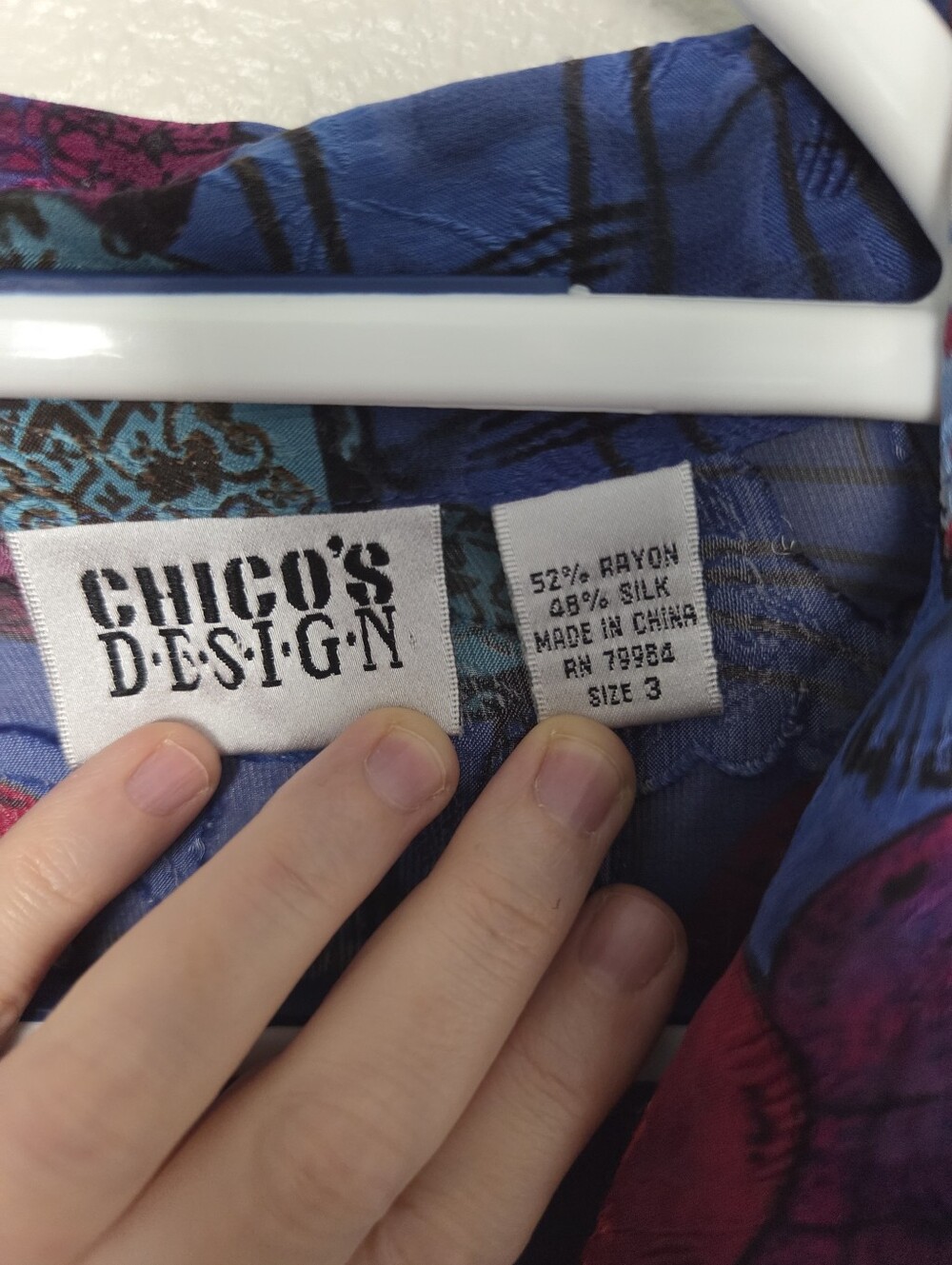 Vintage Chico's Design Multicolor Blue and Purple Printed Blouse Silk - Picture 2 of 4